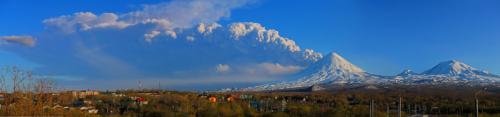 Ключевской, Средний, Крестовский, извержение Безымянного (28.05.22)